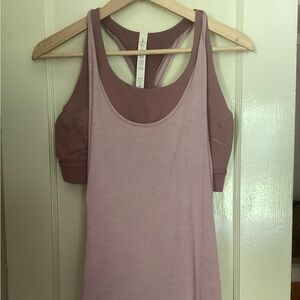 Adorable Lululemon top with built in bra twist back